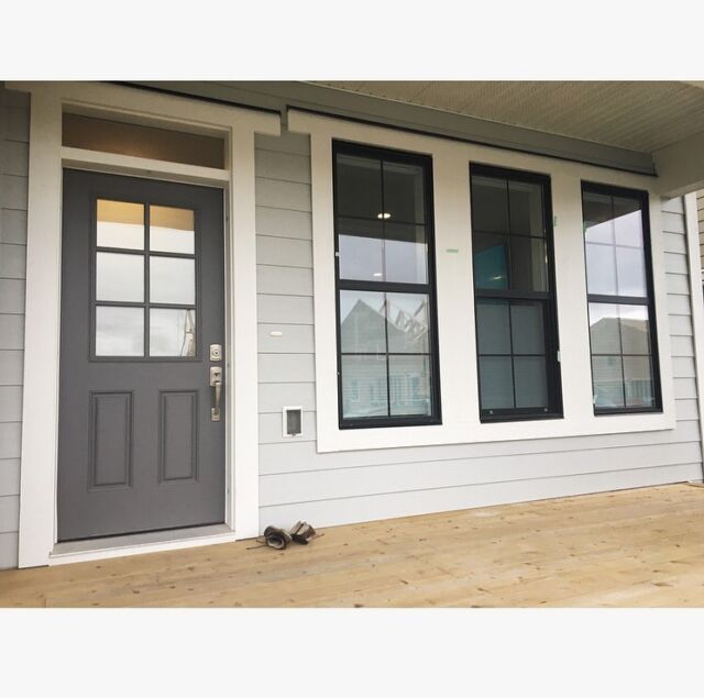 Would you like more privacy or the ability to cover up an unsightly view while keeping natural light?These clients had us install frost window film for privacy on their doors, and as a bonus, were able to hide the construction across the street.Also a clear perimeter enables the ability to see out if needed (3rd photo shows that option). ☺️🏡🌫🏗🚜 #colwood #royalbay #royalbaybeachpark #langford #victoria #vancouverisland #privacy #windowtint #metchosin #westshoretowncentre #esquimalt #smallbusiness #homedesign #yyj #luxurywindowtinting